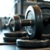 Uginanie ramion z supinacją: jak poprawnie ćwiczyć biceps?